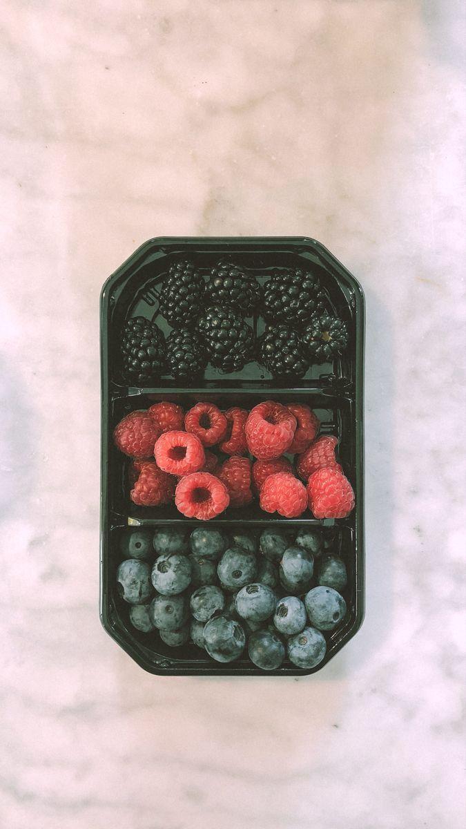 Nature's Berry Patch: Orchard-Fresh Mix